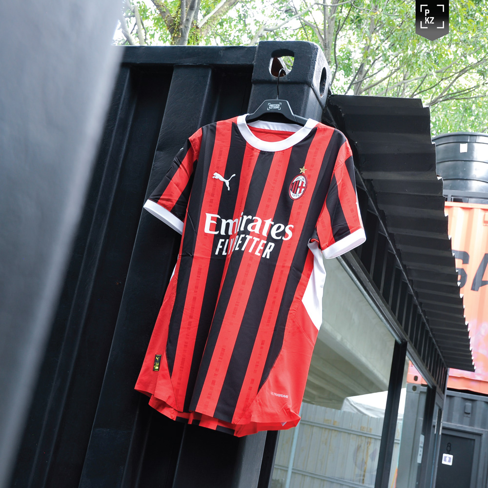 Puma AC Milan 20224/25 Authentic Home Shirt